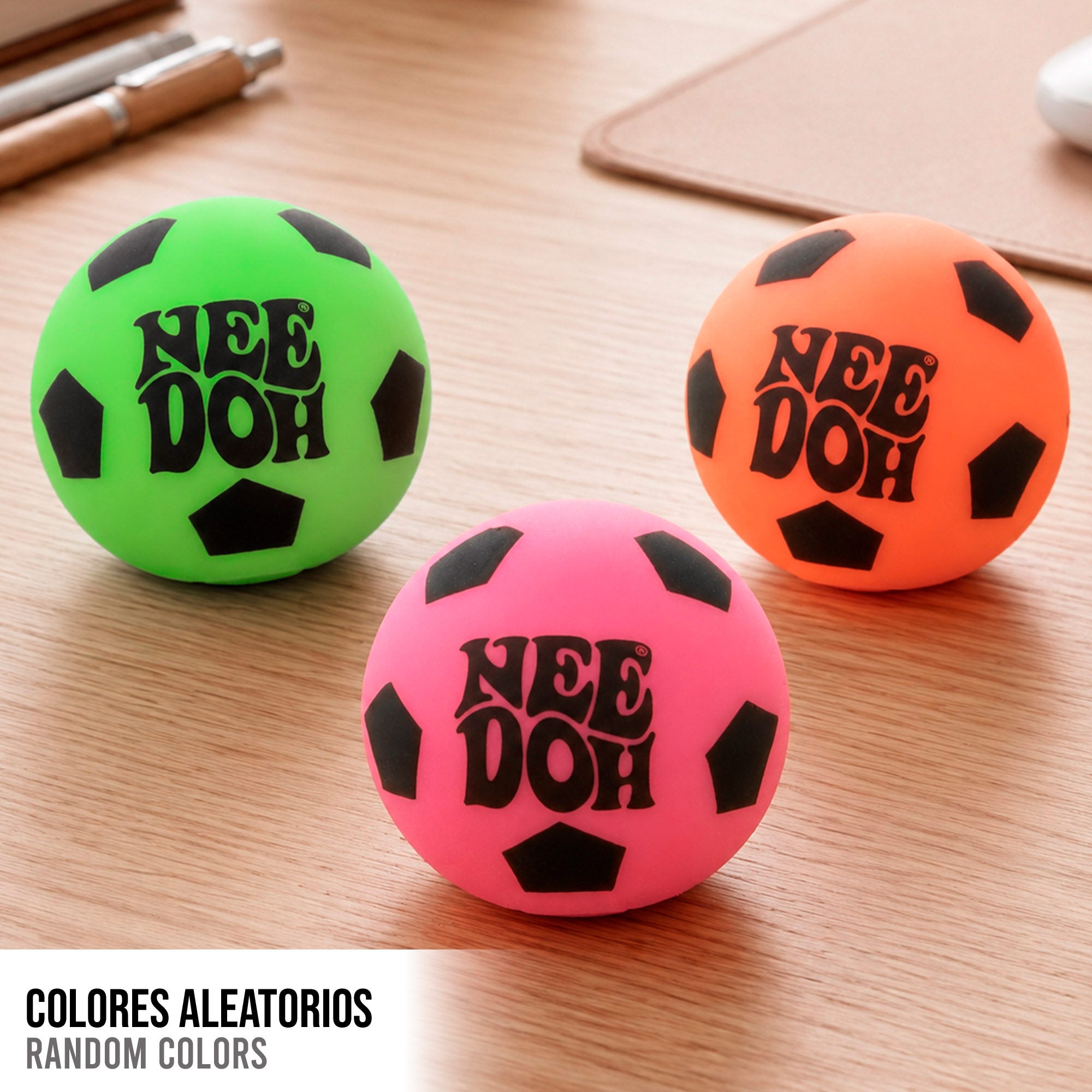 Nee-Doh Pack 3 pelotas antiestrés squishy 6 cm bola fútbol