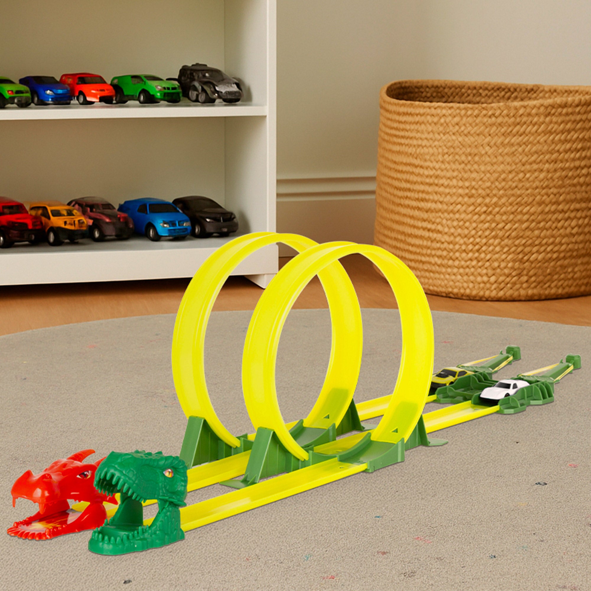 Pista de coches dinosaurio con doble lanzador y dos coches Teamsterz