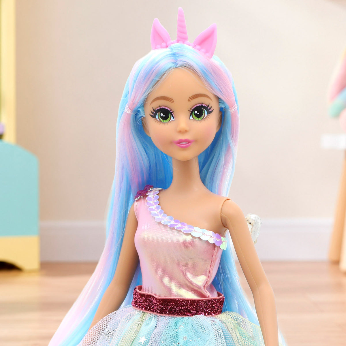 Muñeca princesa unicornio con coche + 3 años Dreameez