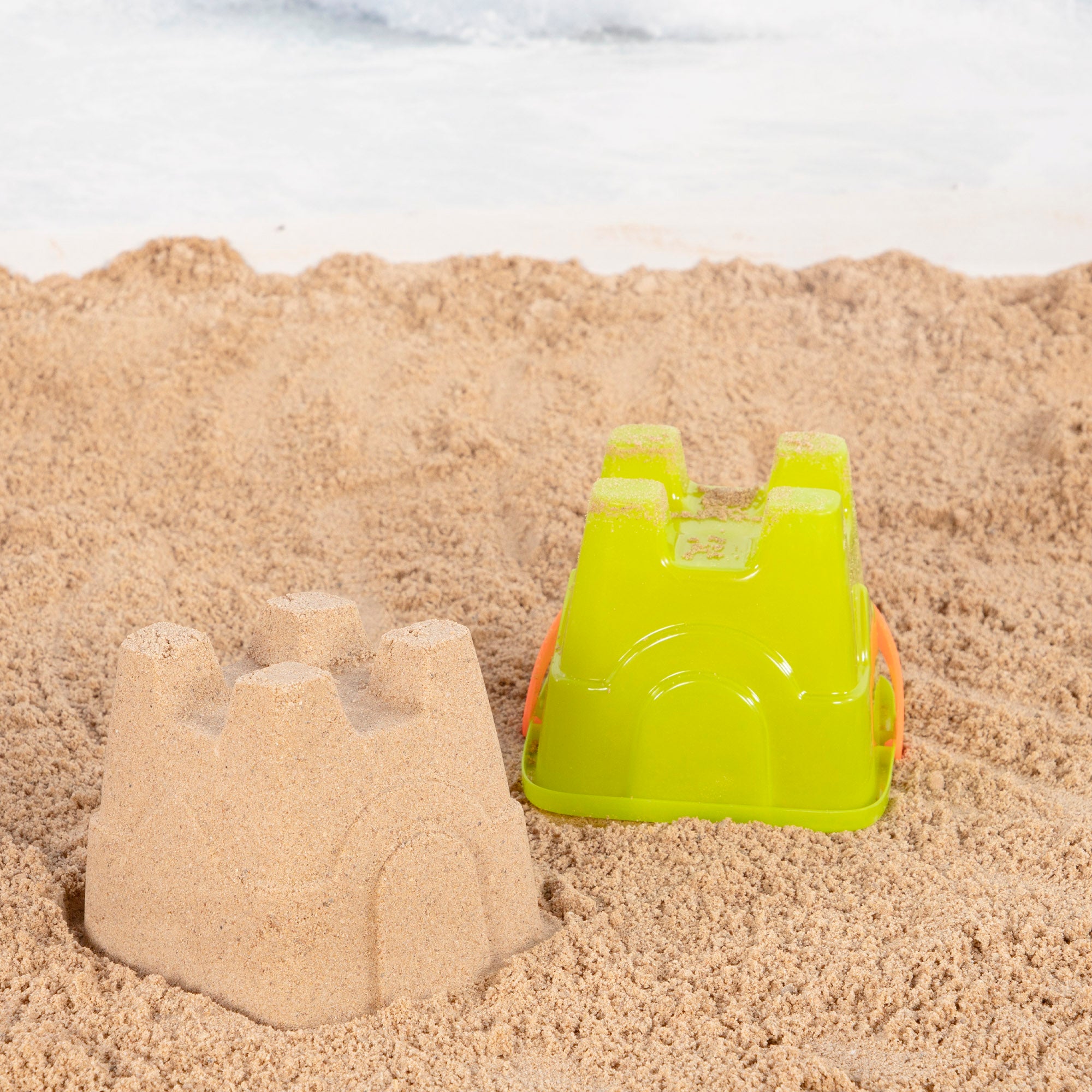 Set juguetes de playa con cubo Color Beach