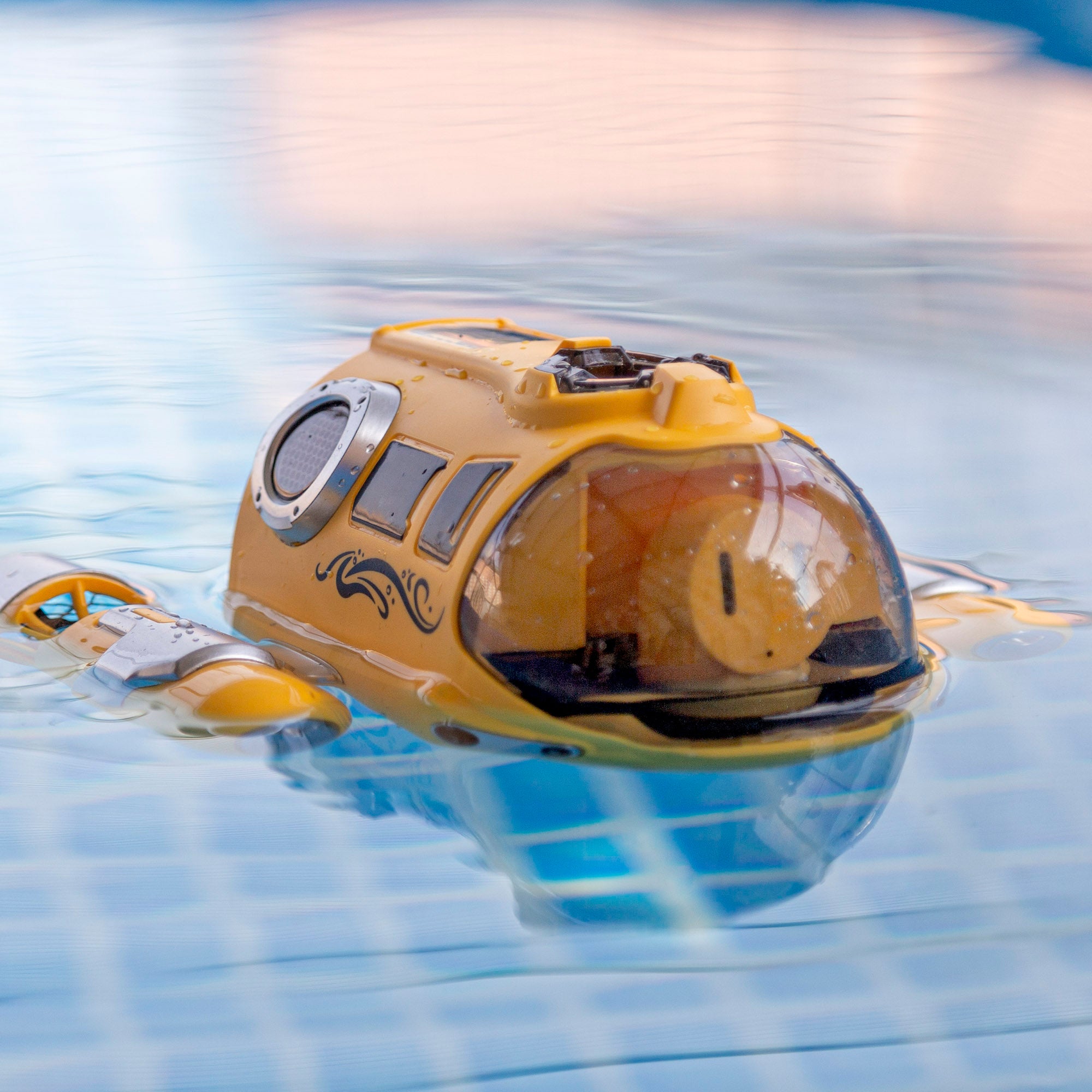 Submarino de 17 cm com comando remoto de 360°, luzes e motor de pulverização. Barco de pulverização.