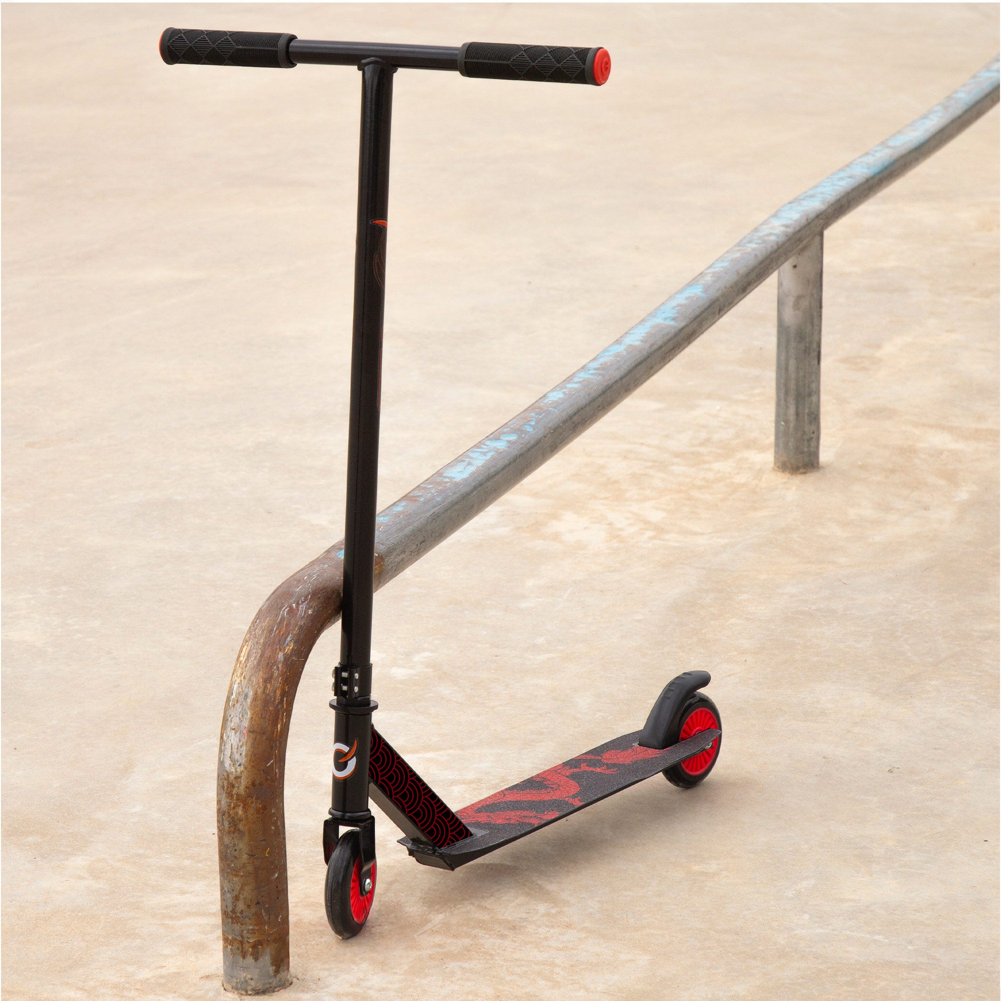 Patinete infantil manillar 360º negro y rojo EVO