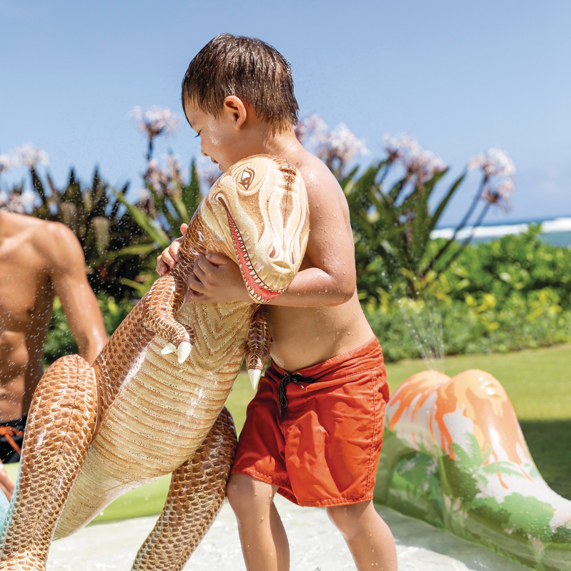 INTEX Centro de juegos hinchable agua dinosaurios con aspersor, juego de bolas e hinchables