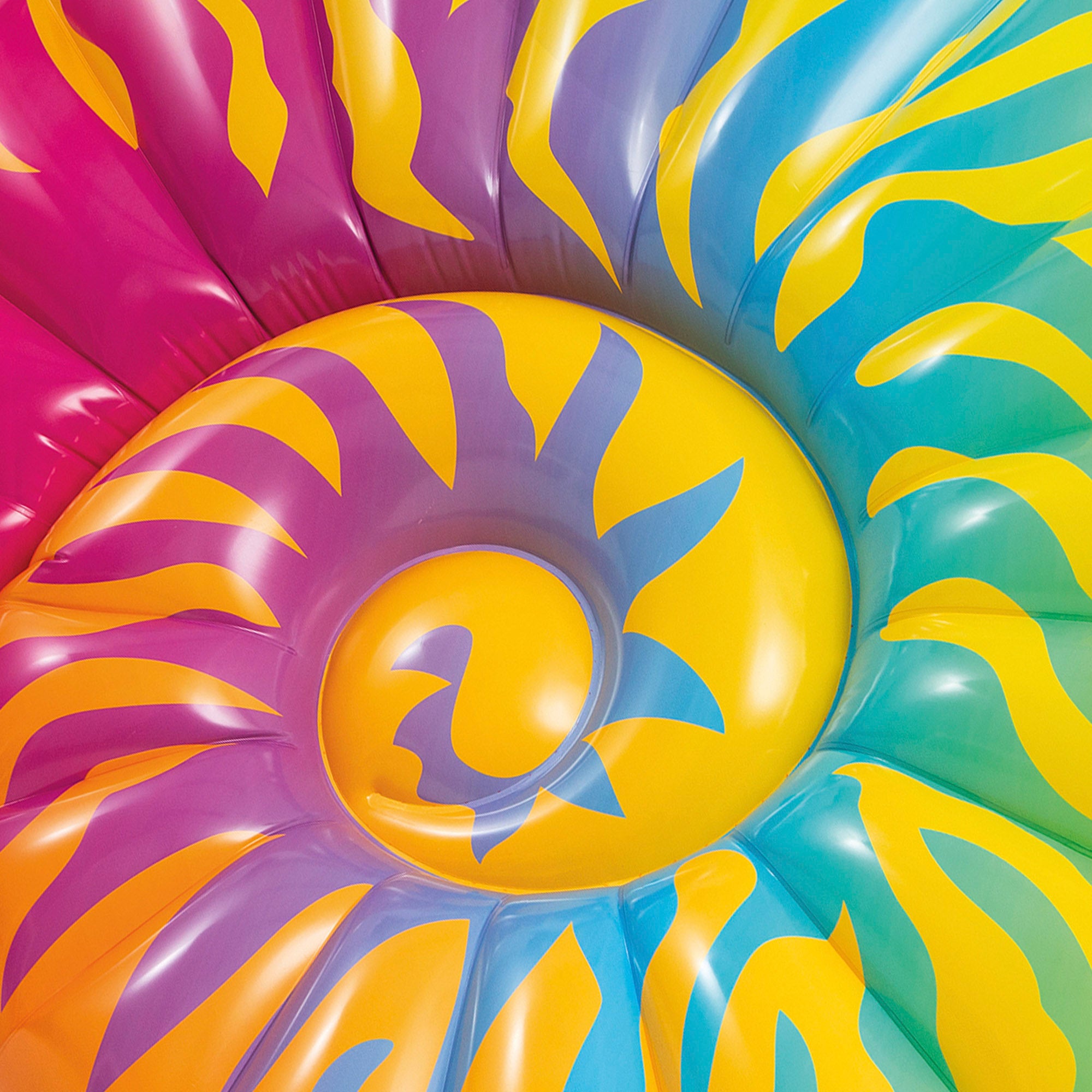 Colchão insuflável em formato de concha da INTEX, multicolor