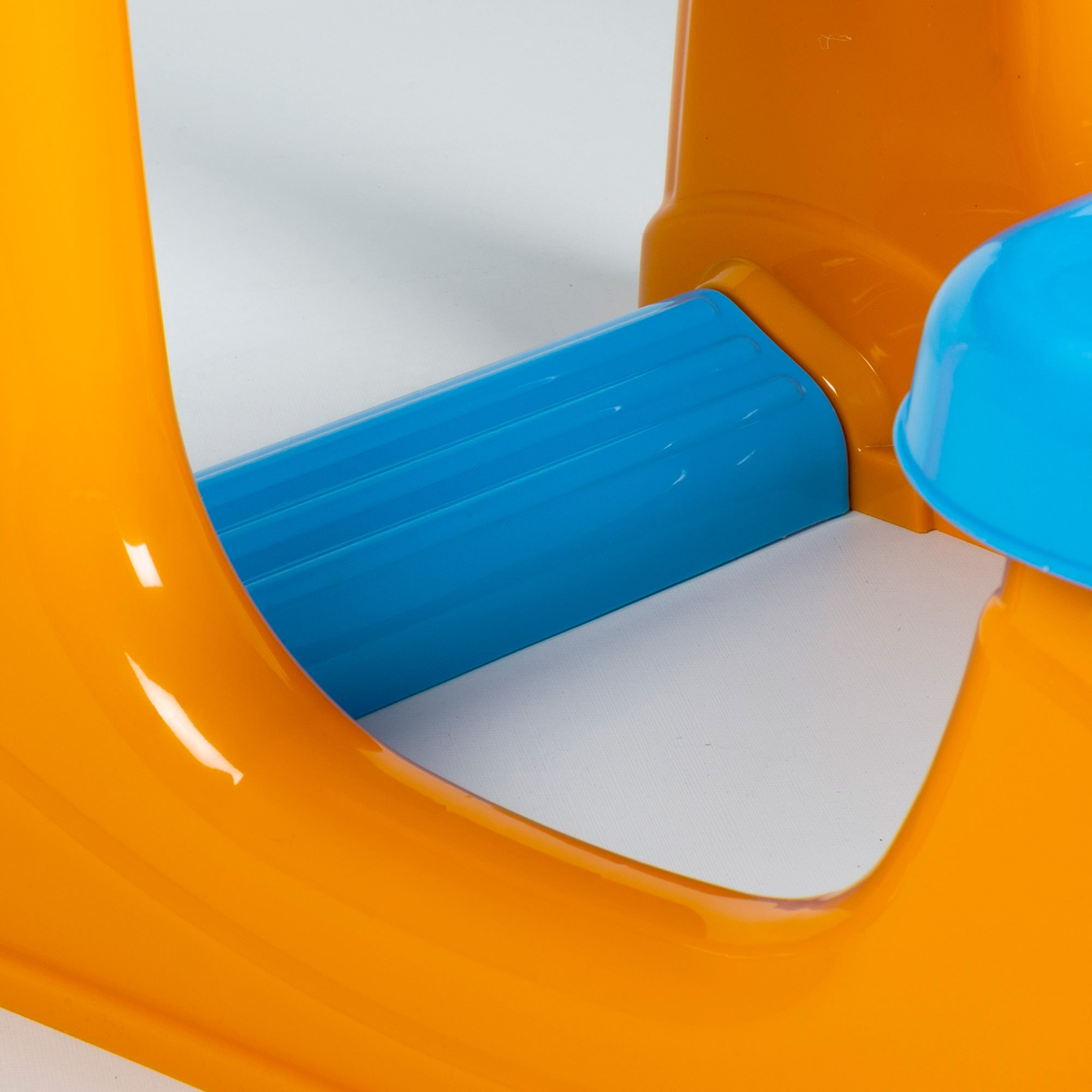 Hot Wheels Pupitre infantil con asiento y reposapiés