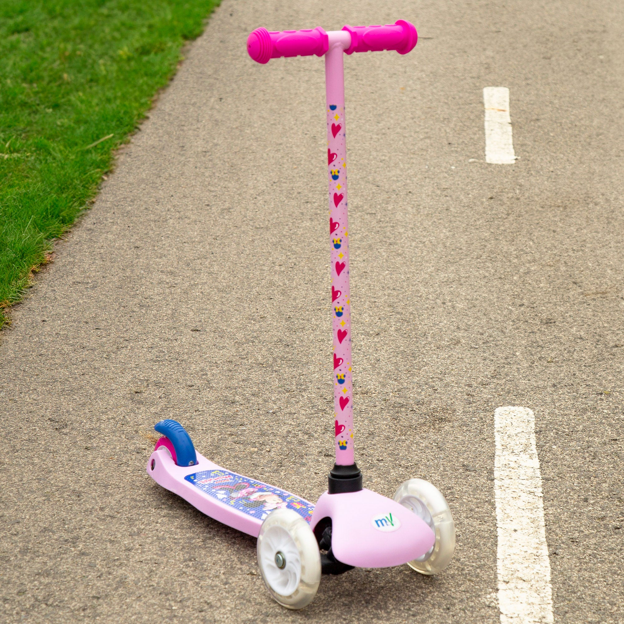 Minnie Patinete 3 ruedas máx. 20 kg con luces y freno