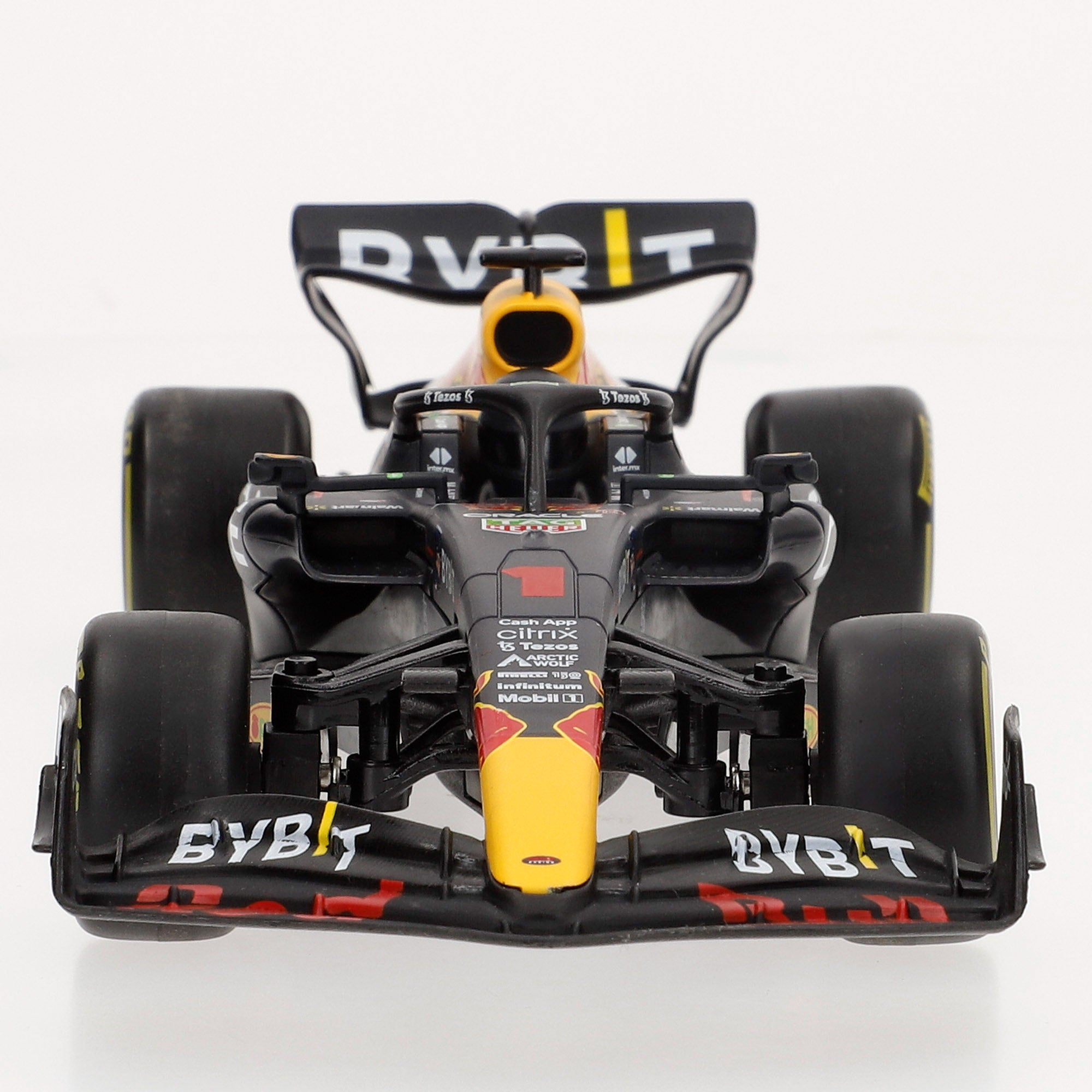 Maisto F1 2022 Red Bull Racing RB18 Verstappen Carro Telecomandado 1:24