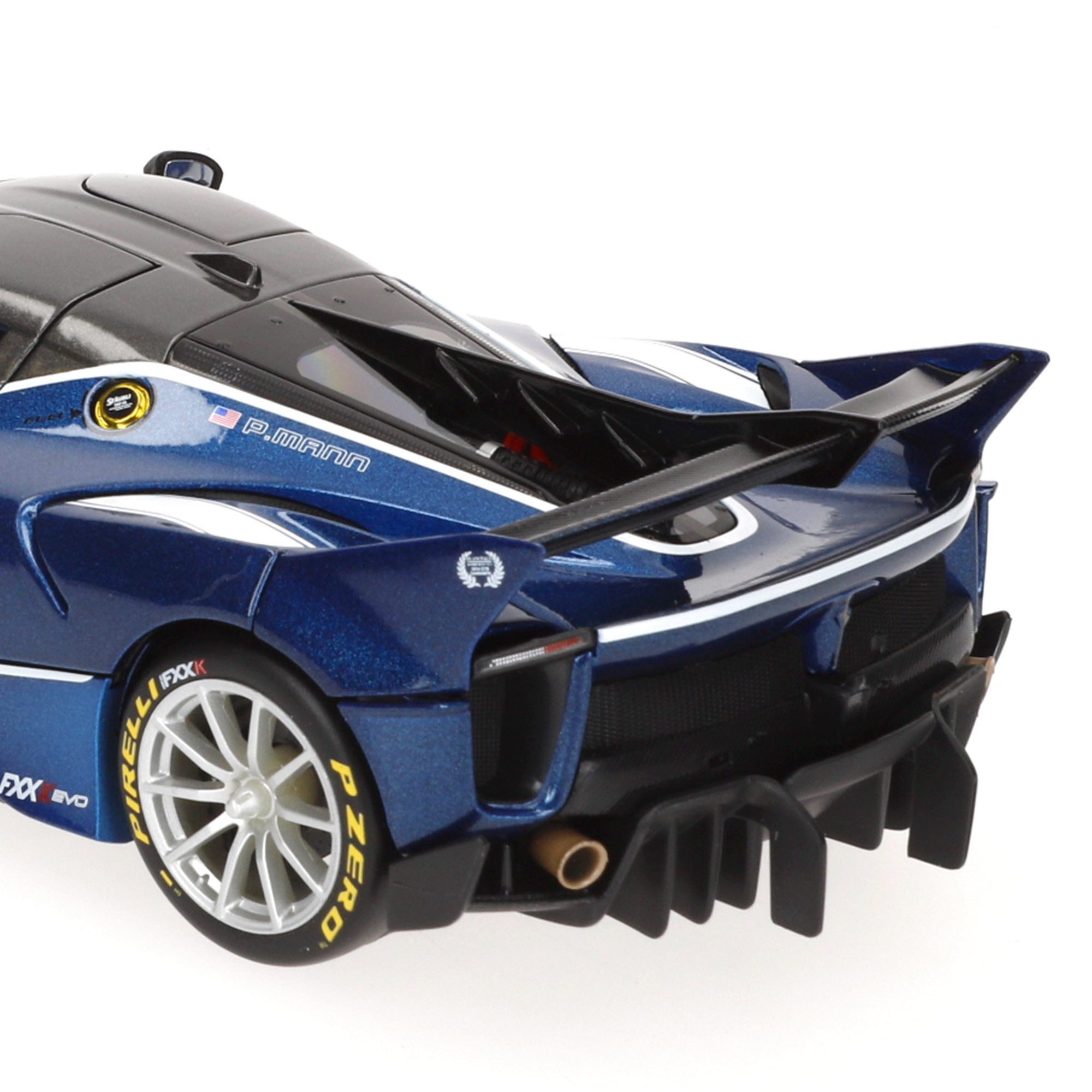 Burago Maqueta Coche Ferrari FXX-K Evo Nº27 1:18