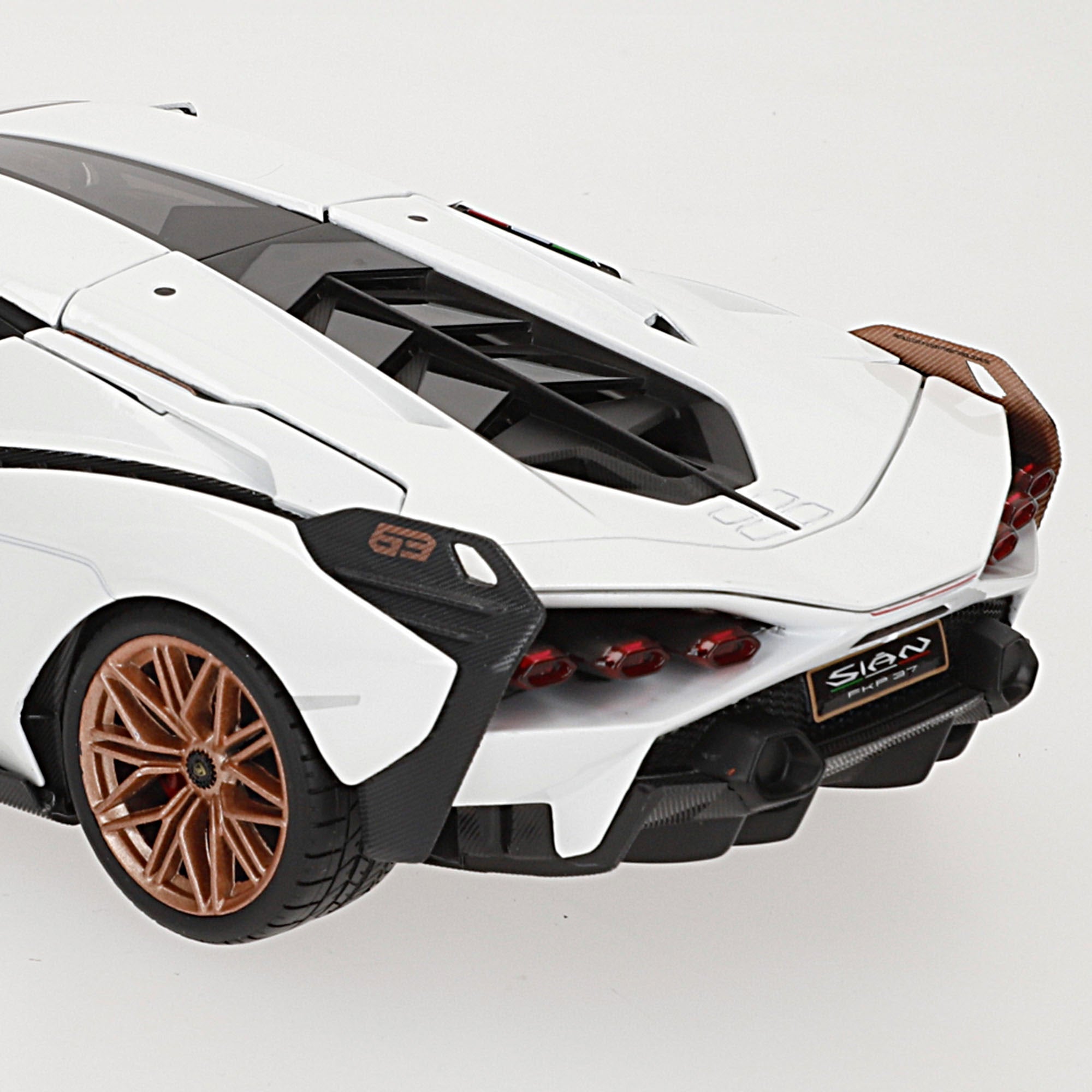 Burago Model Car Lamborghini Sián FKP 37 Branco 1:18