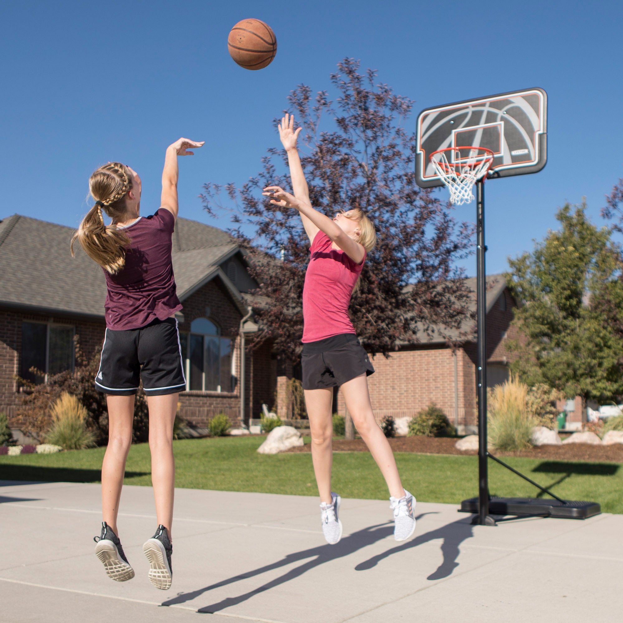 Canasta baloncesto ultrarresistente LIFETIME altura regulable 229/305 cm uv100
